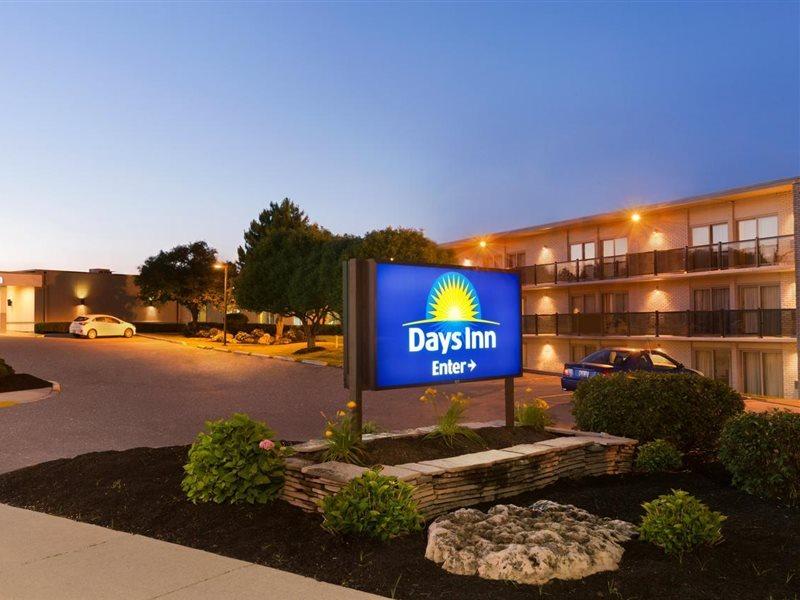 Days Inn By Wyndham לונדון מראה חיצוני תמונה