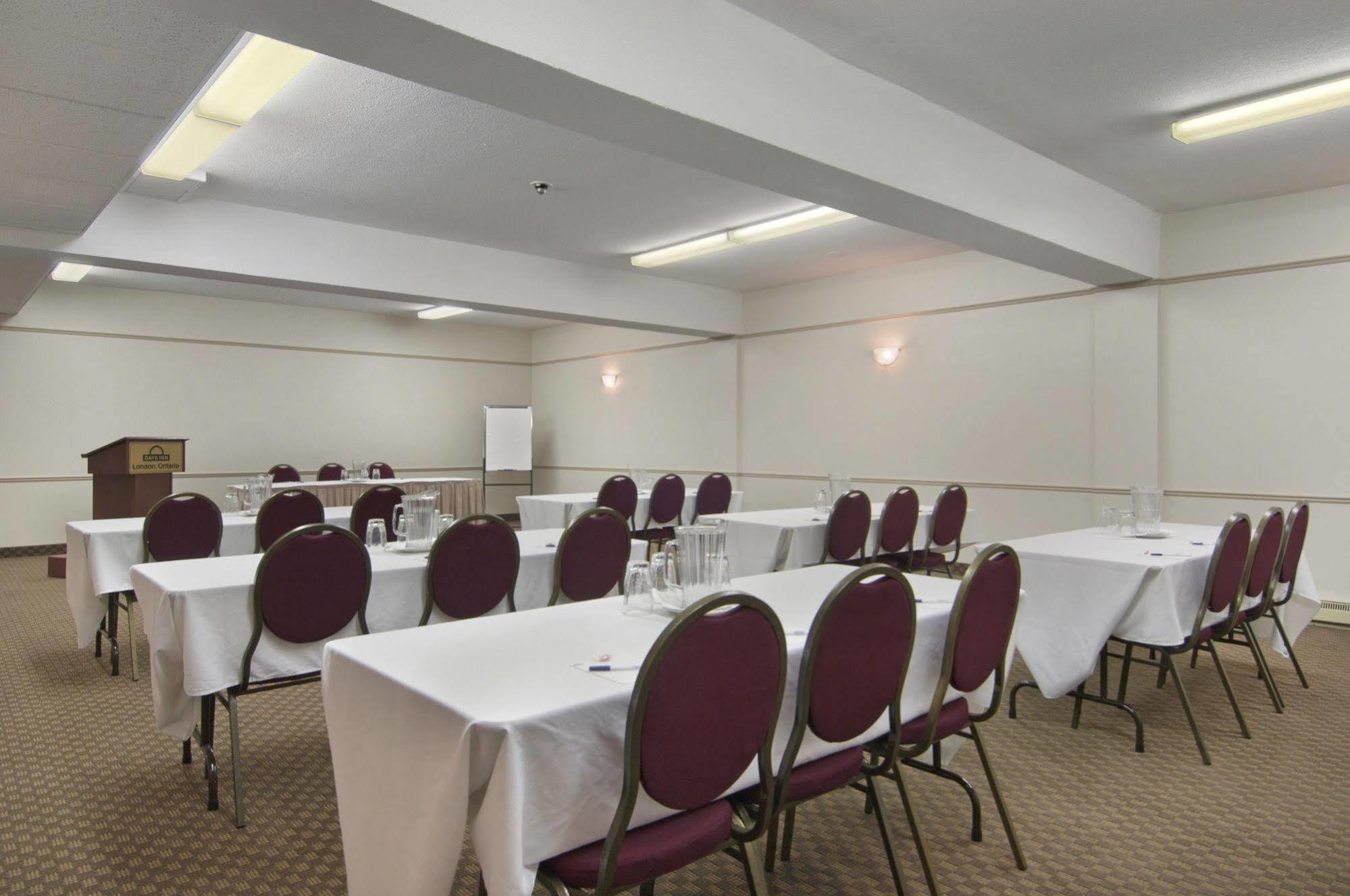 Days Inn By Wyndham לונדון מתקנים תמונה