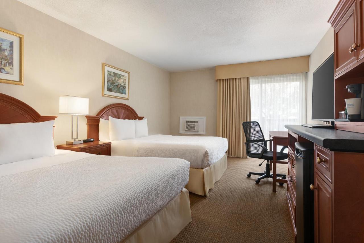 Days Inn By Wyndham לונדון מראה חיצוני תמונה